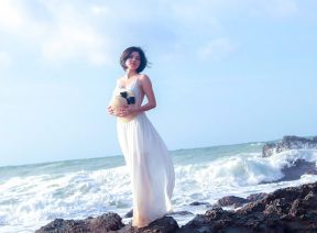 Khách với bãi đá Cầu Mỵ