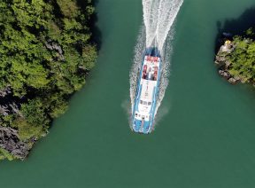 Tàu Mạnh Quang trên vịnh